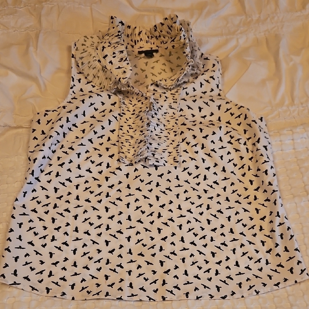 Elegant Black and White Patterned Blouse